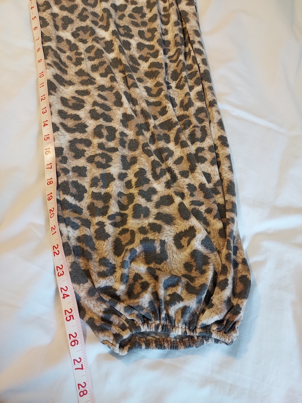 Zenana Outfitters Leopard Print Wide-Leg Side Slit Harem Joggers - 2X - Picture 7 of 10